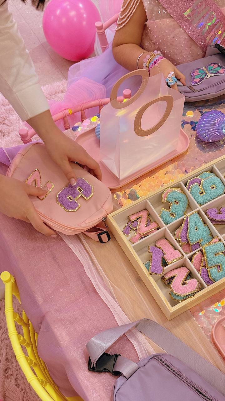 Belt-Bag Experience — kids designing belt bags at party